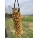 Knabberholz mit Ringelblumenblüten